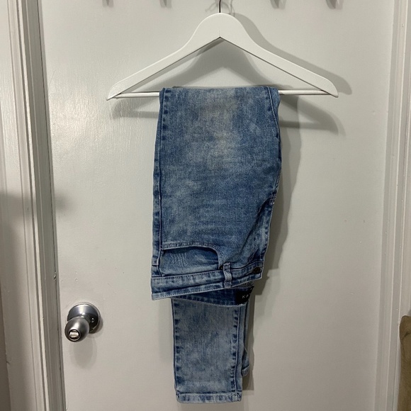 WLKN blue light wash jeans - Picture 2 of 3